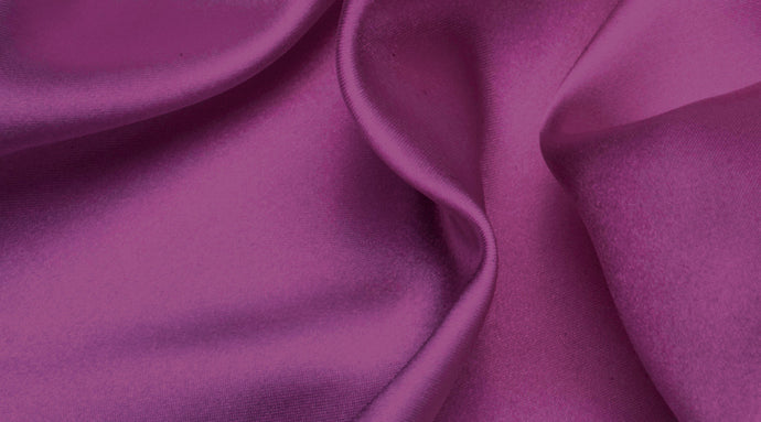 
        Burgundy
       / Satin Quilt Cover & Pillowcases