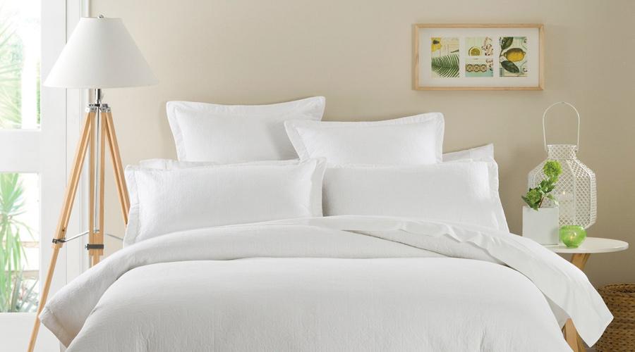 White Queen Size Luxury Egyptian Cotton Quilt Cover & Pillowcases